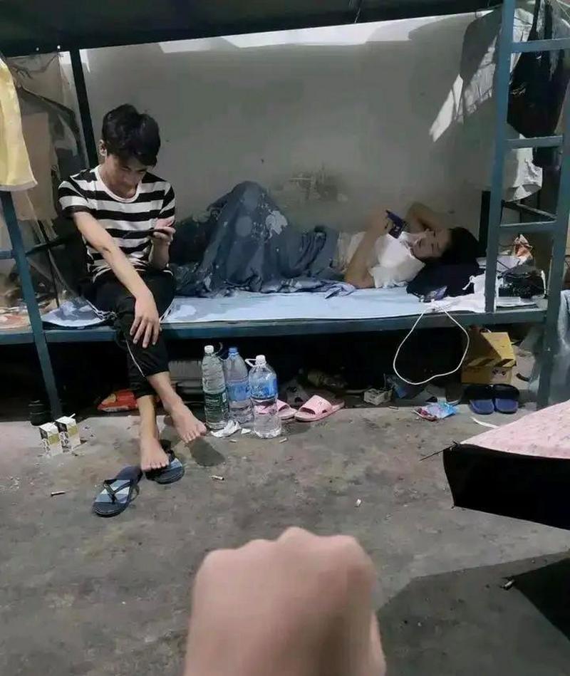室友玩游戏吵怎么办？