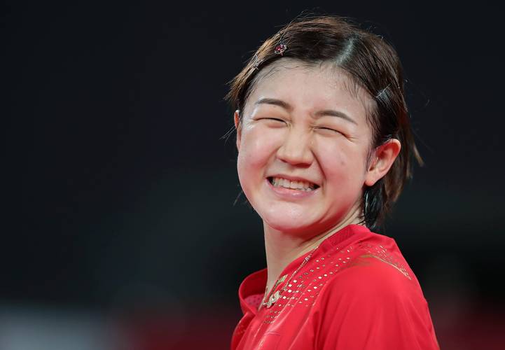乒乓女神孙颖莎闪耀山城重庆迎来又美又飒又可爱的“莎莎” 乒乓女神孙颖莎闪耀山城重庆迎来又美又飒又可爱的“莎莎”